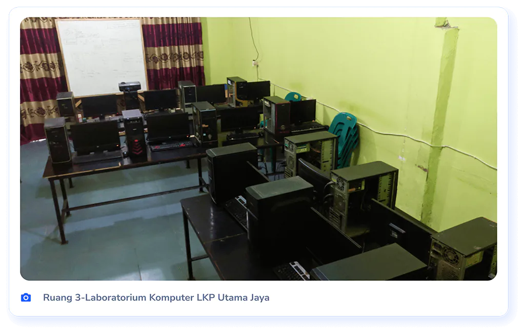 Ruang 3 - Laboratorium Komputer LKP Utama Jaya